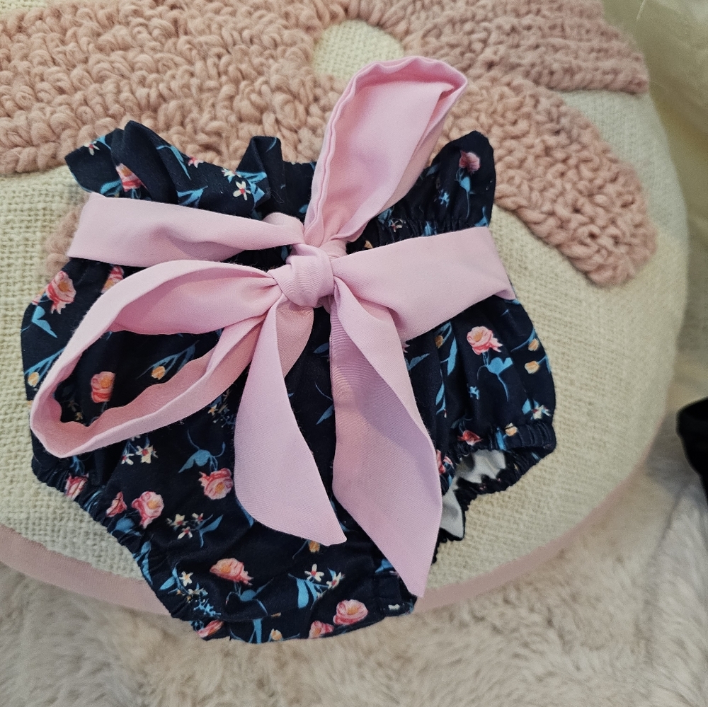 12-18 month Bailey's Blossom Bloomers, like new